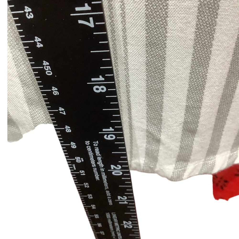 Sim & Sam Grey and White Striped Short Sleeve Top, Size Small - Picture 5 of 7